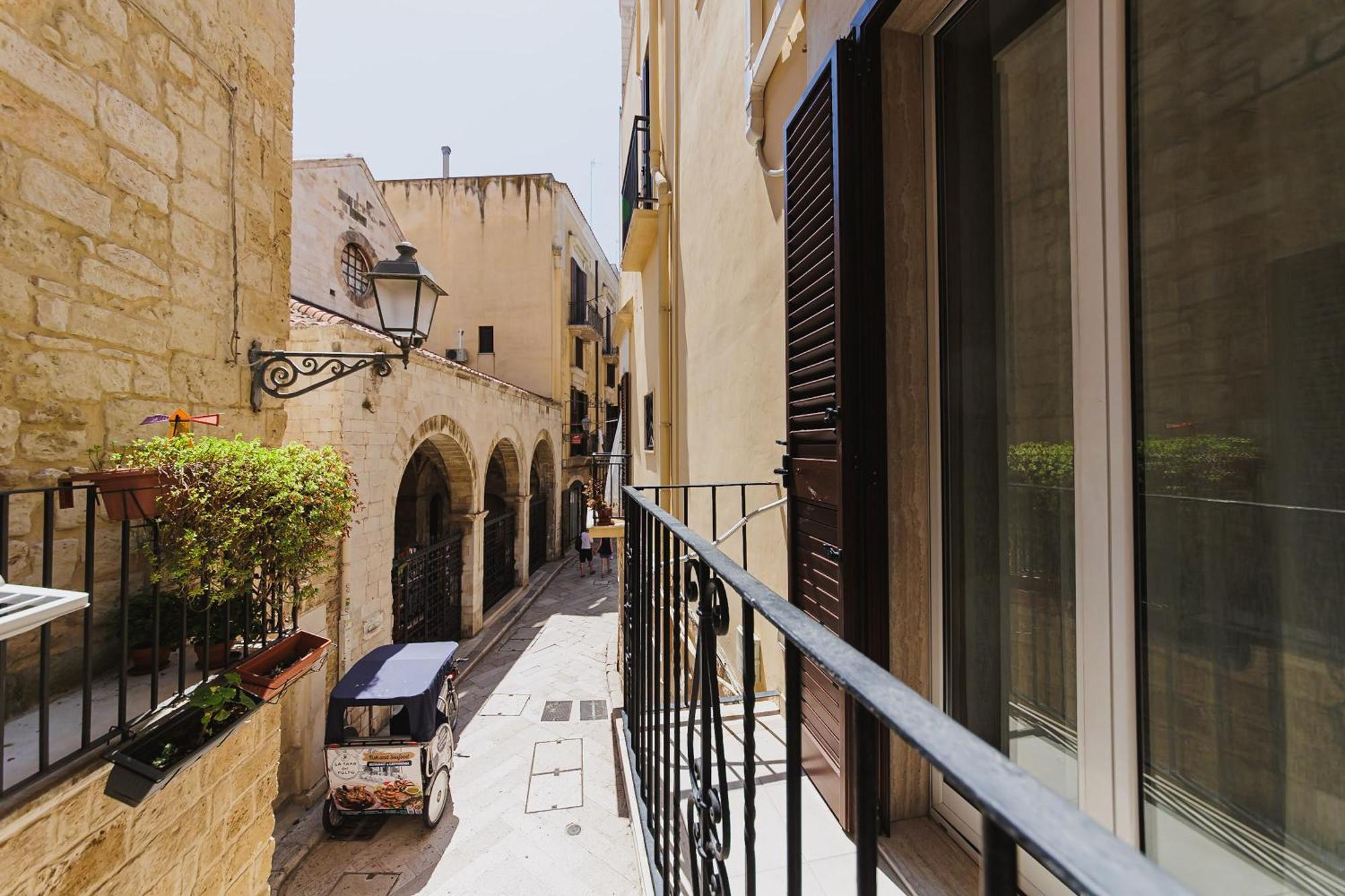 Vallisa 72 - Centro Storico バーリ エクステリア 写真